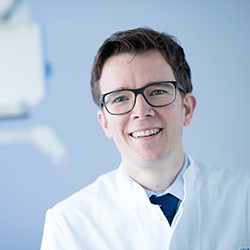 Porträtaufnahme von Dr. Markus Wurster
