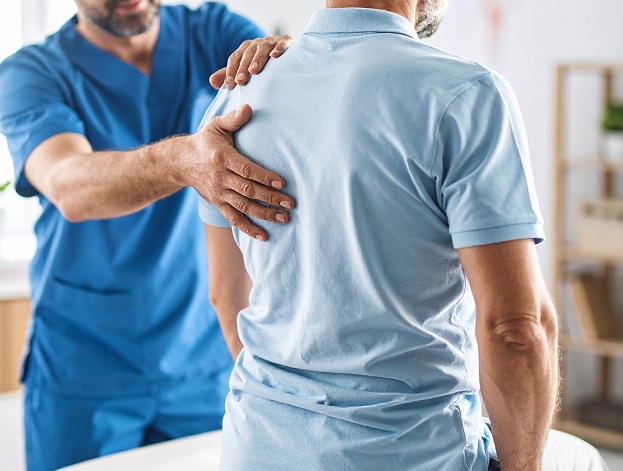 Rückenschmerzen behandeln in München – Orthopädische Hilfe bei akuten & chronischen Beschwerden